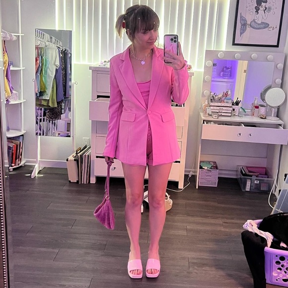 Forever 21 Other - Pink blazer & shorts